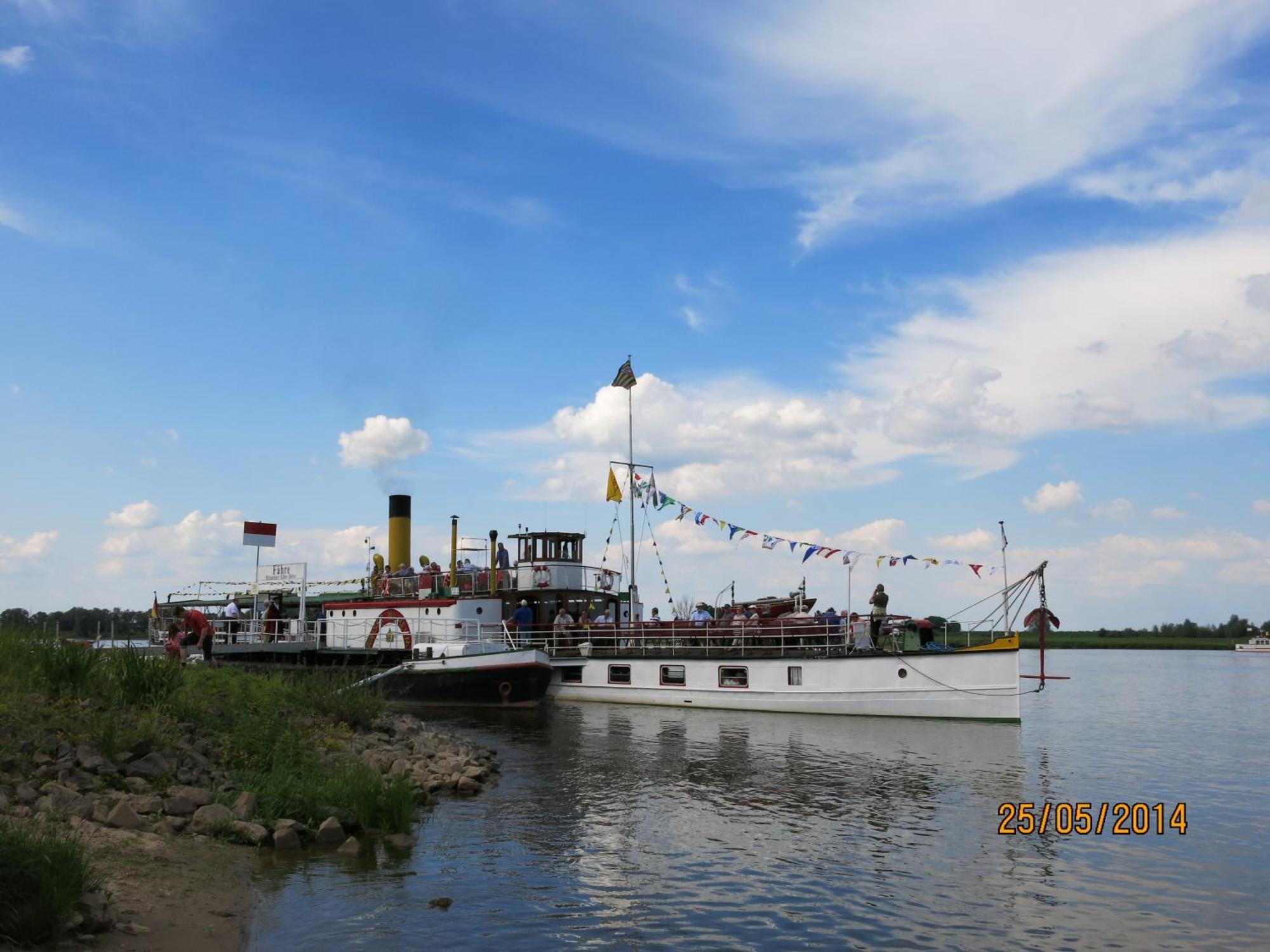 Hotel Hafen Hitzacker - Elbe Экстерьер фото